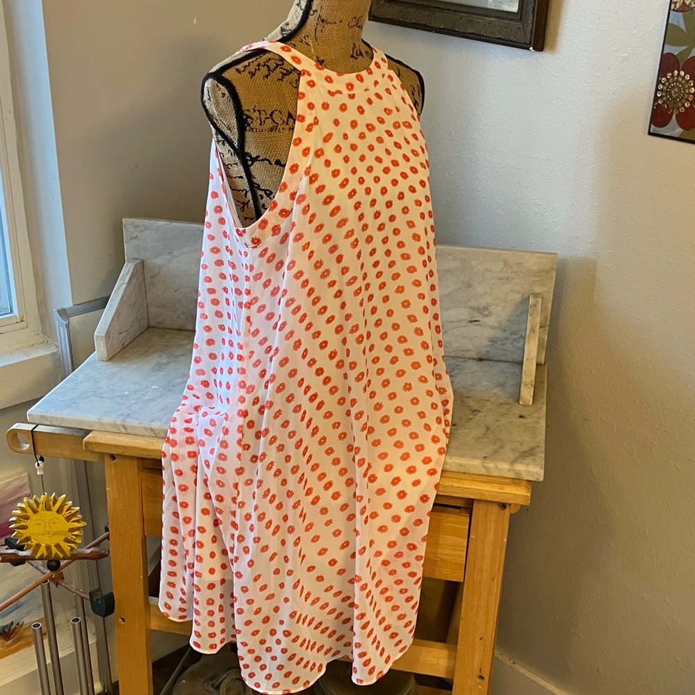 Betsey Johnsom Sleeveless White Dress with Coral Flower Print - Picture 3 of 11